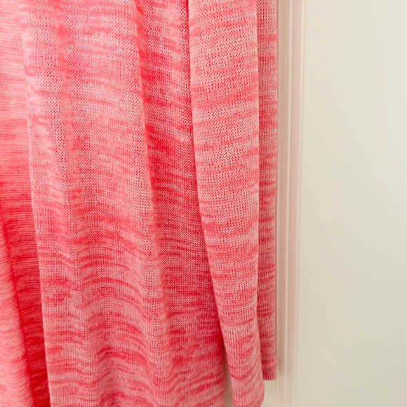 Pink Melange Cardigan. Soft Fine-knit with slits on the sides. No buttons. - Picture 4 of 4
